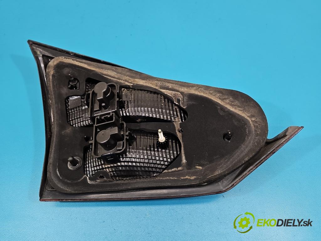 Ford C-Max II 2010-2019 1.0 EcoBoost: 125 hp manual 92 kW 998 cm3 5- světlo zadní pravé  (Klika dveří ostatní)