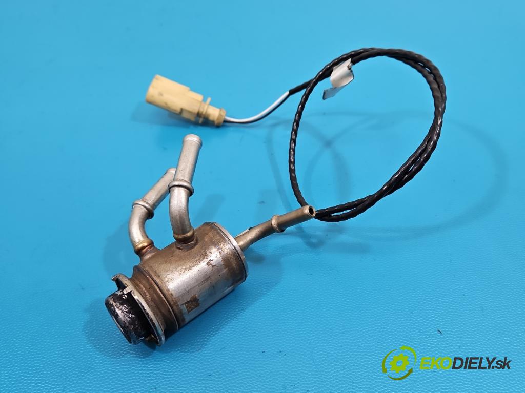 Audi A4 B9 2015-2024 2.0 TDI 190 hp automatic 140 kW 1968 cm3 5- vstřikovač 05L131113H (Vstřikovač paliva)