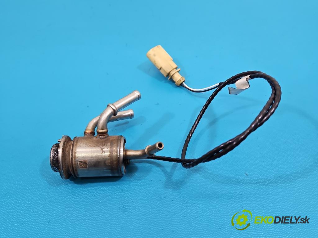 Audi A4 B9 2015-2024 2.0 TDI 190 HP automatic 140 kW 1968 cm3 5- vstrek 05L131113H (Vstrekovač paliva)