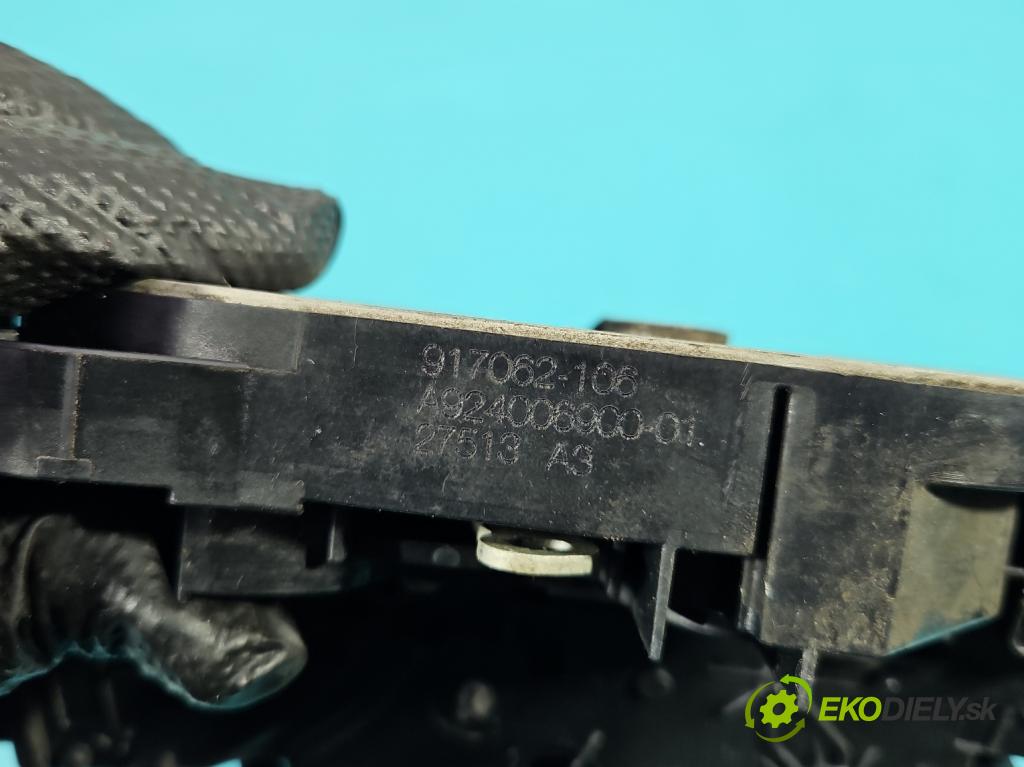 Ford C-Max II 2010-2019 1.0 EcoBoost: 125 HP manual 92 kW 998 cm3 5- zámok zadné pravý AM5A-U26412-CG