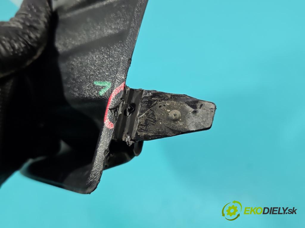 Ford C-Max II 2010-2019 1.0 EcoBoost: 125 HP manual 92 kW 998 cm3 5- blenda mriežka: nárazník ľavé AM51-R19953-B