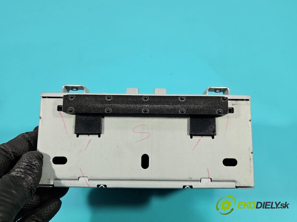 Ford C-Max II 2010-2019 1.0 EcoBoost: 125 HP manual 92 kW 998 cm3 5- Radio originál AM5T-18C815-GM