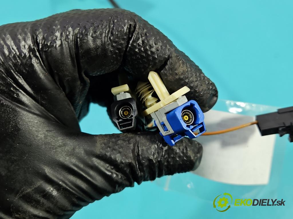 Ford C-Max II 2010-2019 1.0 EcoBoost: 125 HP manual 92 kW 998 cm3 5- Zväzok: ostatné AV6T-18895-AAF