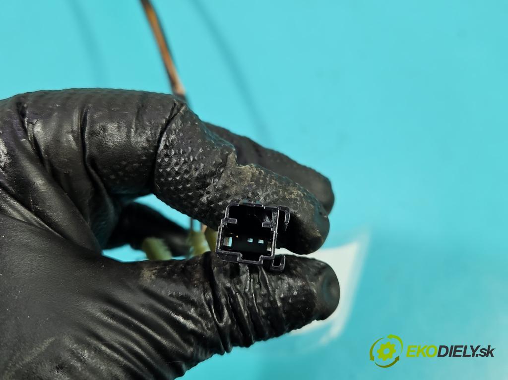 Ford C-Max II 2010-2019 1.0 EcoBoost: 125 HP manual 92 kW 998 cm3 5- Zväzok: ostatné AV6T-18895-AAF