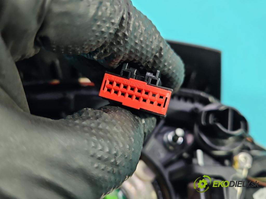 Ford C-Max II 2010-2019 1.0 EcoBoost: 125 HP manual 92 kW 998 cm3 5- volant BM513600AD (Volant)