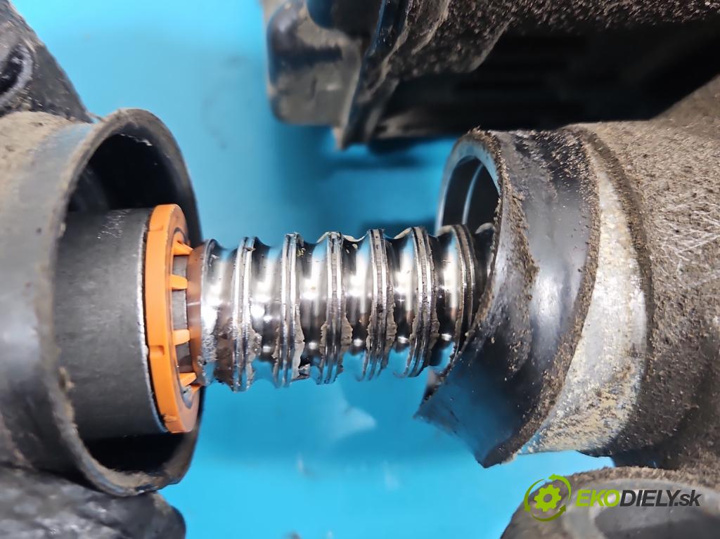 Ford C-Max II 2010-2019 1.0 EcoBoost: 125 HP manual 92 kW 998 cm3 5- Ozubené kolo: volant 41516736J