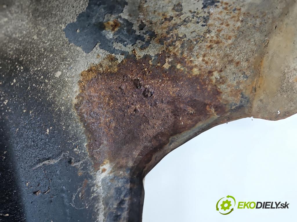 Daihatsu Feroza 1.6 16V 95 HP manual 70 kW 1589 cm3 3- blatník predné ľavý  (Blatník predný ľavý)