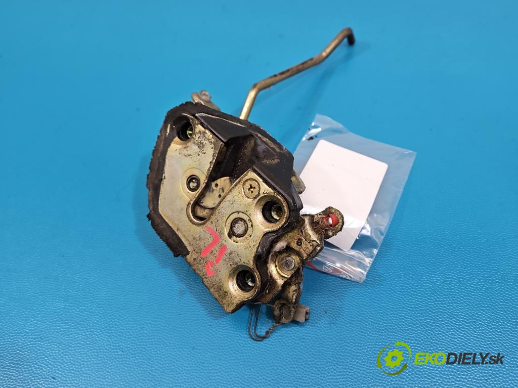 Daihatsu Feroza 1.6 16V 95 HP manual 70 kW 1589 cm3 3- zámok predné ľavý 