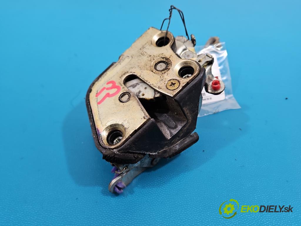 Daihatsu Feroza 1.6 16V 95 HP manual 70 kW 1589 cm3 3- zámok predné pravý 