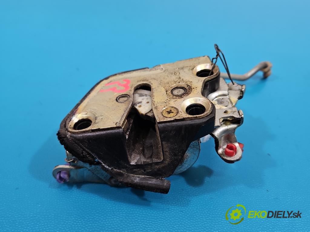 Daihatsu Feroza 1.6 16V 95 HP manual 70 kW 1589 cm3 3- zámok predné pravý