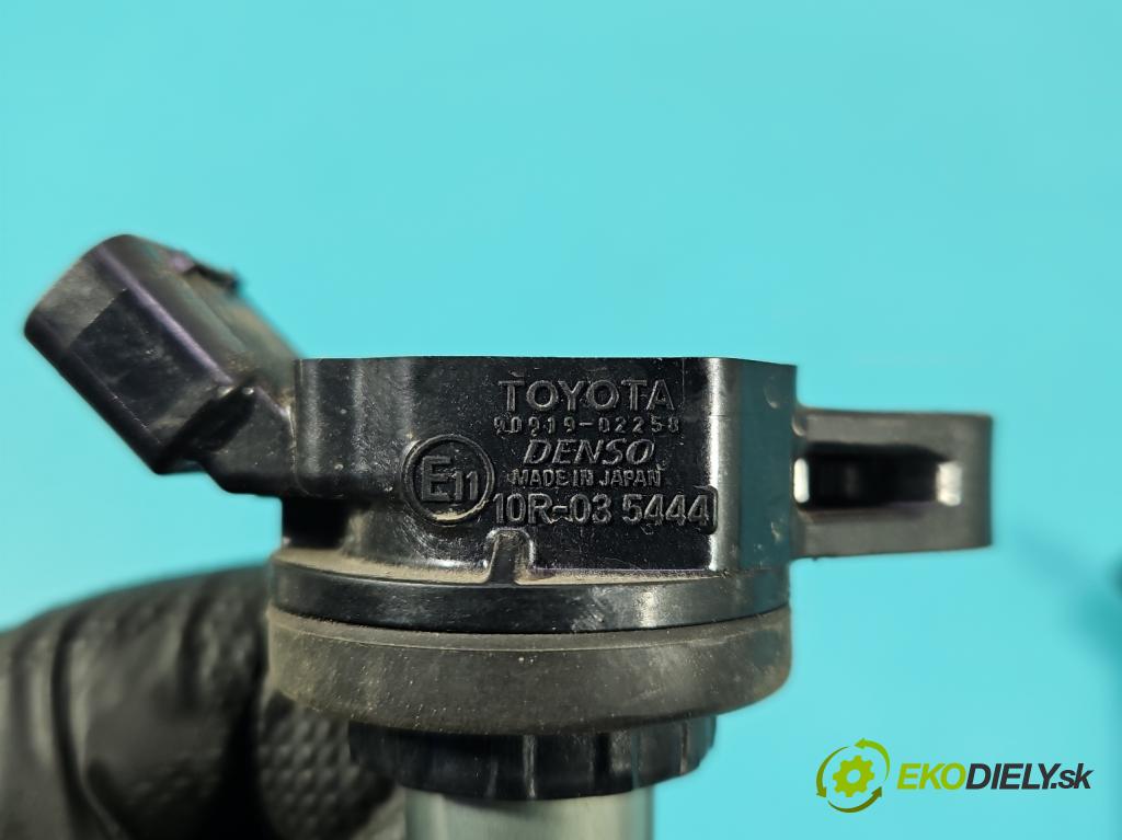 Toyota Auris II 2012-2018 1.6 16V 132  HP manual 97 kW 1598 cm3 5- cievka zapaľovacia 90919-02258 (Zapaľovacia cievka)