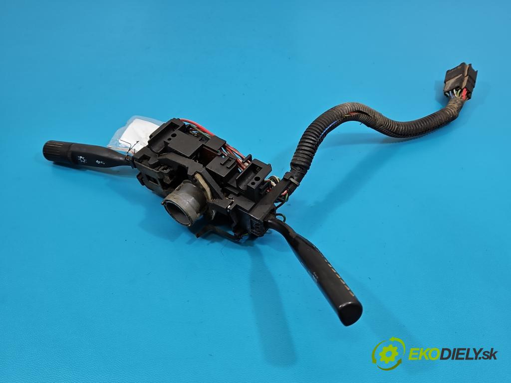 Daihatsu Feroza 1.6 16V 95 HP manual 70 kW 1589 cm3 3- prepínač komplex: 177388 (Prepínacie páčky pod volantom)