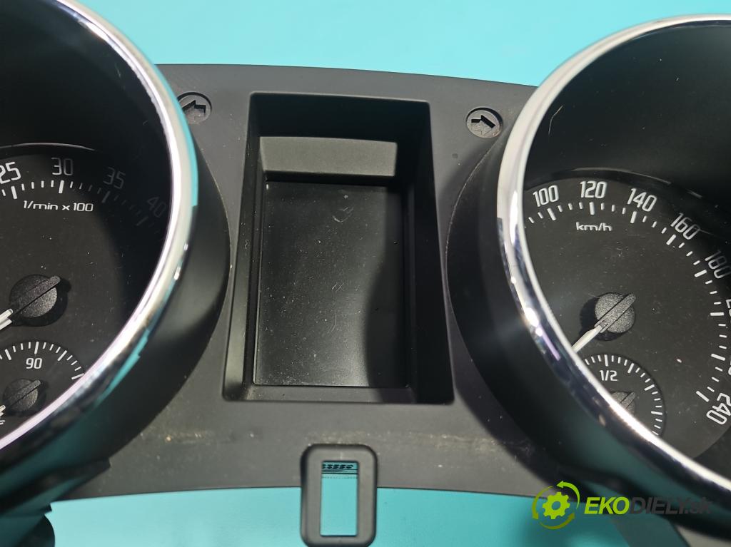 Skoda Yeti 2009-2017 2.0 tdi 110 HP manual 81 kW 1968 cm3 5- prístrojovka/ budíky 5L0920840K (Prístrojová doska)