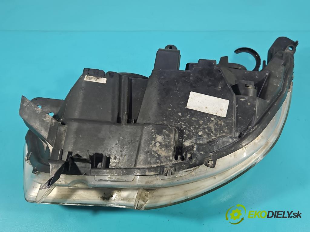 Citroen C4 II 2010-2017 1.6 hdi 111KM manual 82 kW 1560 cm3 5- Reflektor: pravý 9687304480-04 (Svetlo predné pravé)