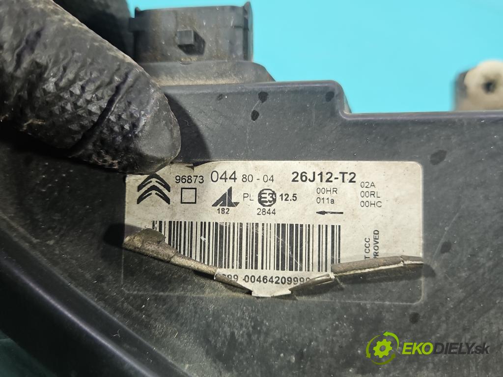 Citroen C4 II 2010-2017 1.6 hdi 111KM manual 82 kW 1560 cm3 5- Reflektor: pravý 9687304480-04 (Svetlo predné pravé)