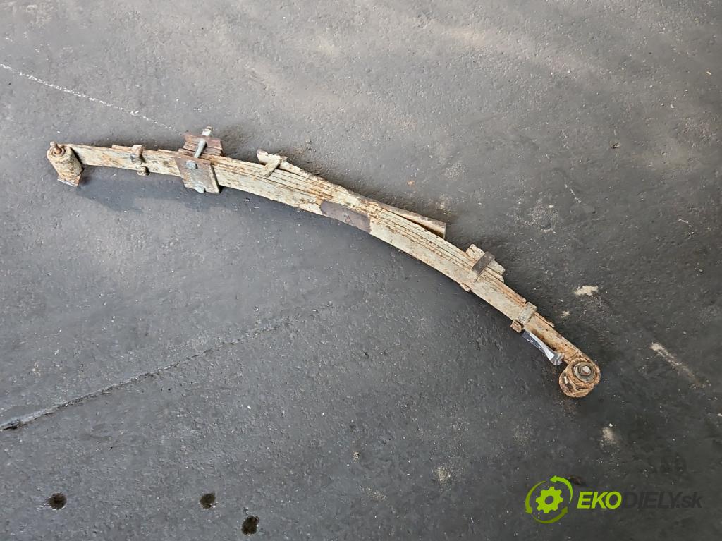 Daihatsu Feroza 1.6 16V 95 HP manual 70 kW 1589 cm3 3- listové pero zadné 