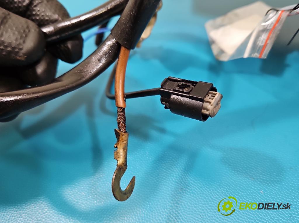 Mercedes Vaneo 1.7 cdi 91 KM automatic 67 kW 1689 cm3 5- čerpadlo posilovač A4144660101 (Servočerpadlo)