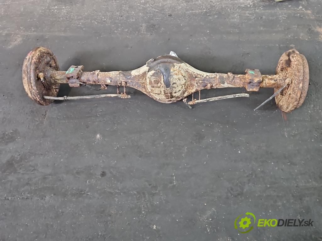 Daihatsu Feroza 1.6 16V 95 HP manual 70 kW 1589 cm3 3- Most: zadní: