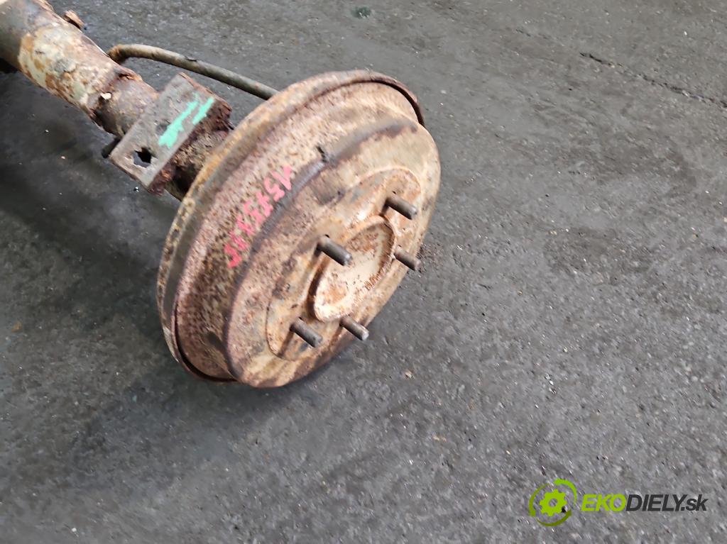 Daihatsu Feroza 1.6 16V 95 HP manual 70 kW 1589 cm3 3- Most: zadní: