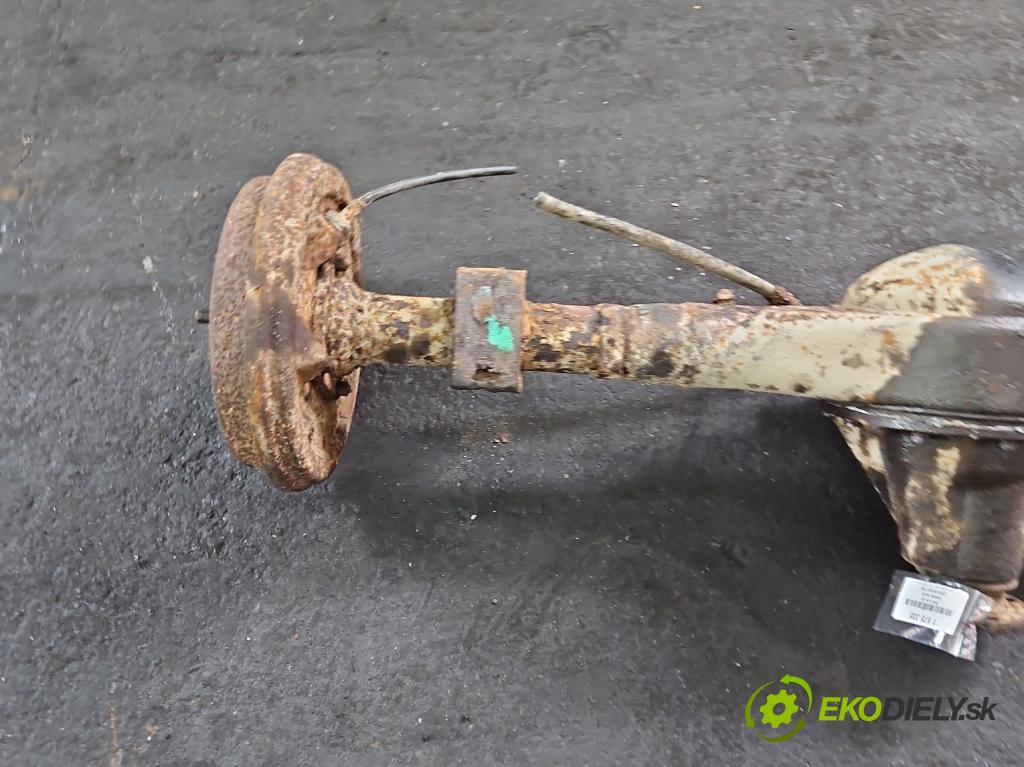 Daihatsu Feroza 1.6 16V 95 HP manual 70 kW 1589 cm3 3- Most: zadní: