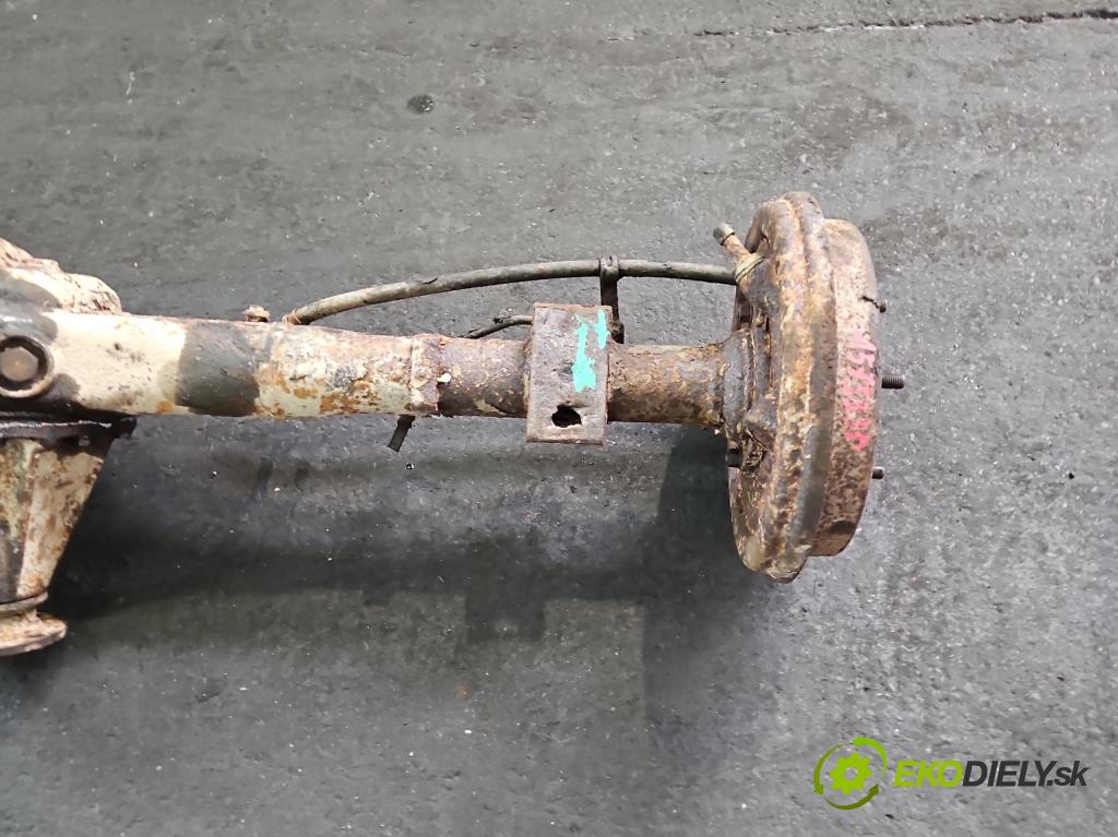 Daihatsu Feroza 1.6 16V 95 HP manual 70 kW 1589 cm3 3- Most: zadní: