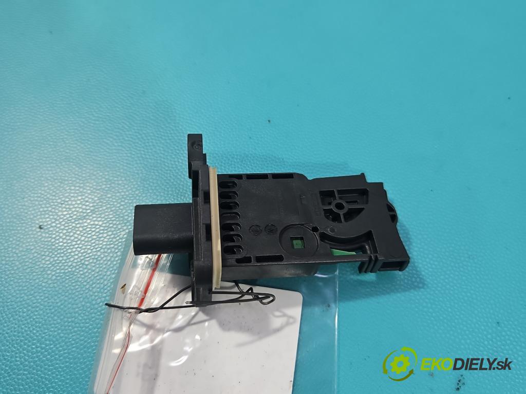 MG MG3  24- 1.5 16V 116 HP manual 85 kW 1495 cm3 5- průtokoměr: AAA20372201 (Váha vzduchu)