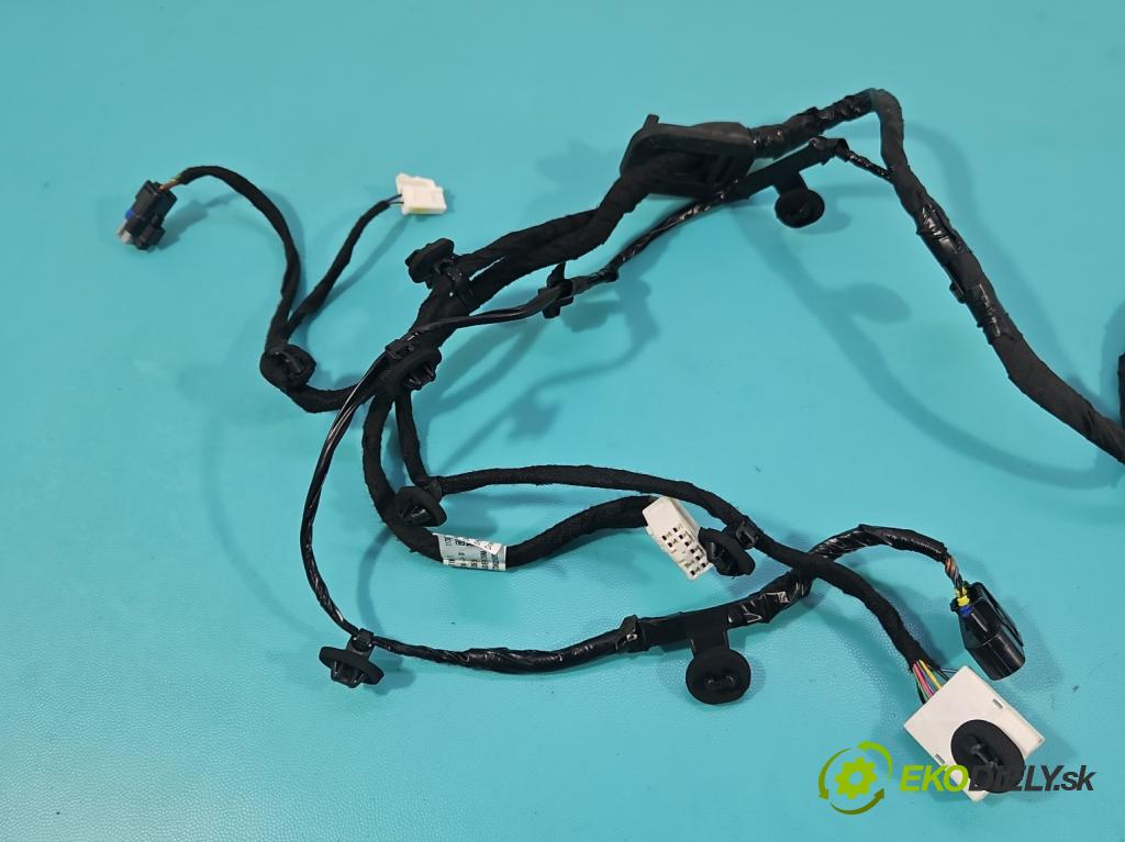 MG MG3  24- 1.5 16V 116 HP manual 85 kW 1495 cm3 5- Zväzok: dvere predné pravých