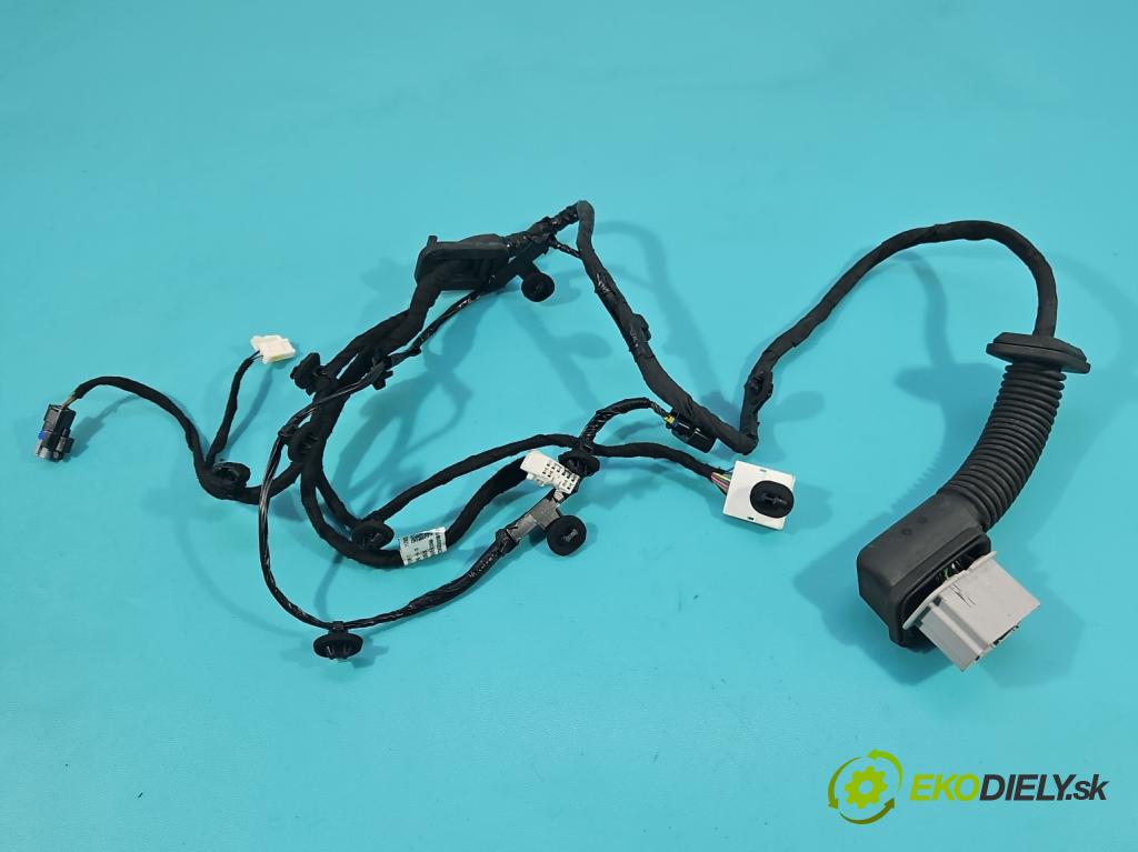 MG MG3  24- 1.5 16V 116 hp manual 85 kW 1495 cm3 5- Balíček: dveře přední pravých 