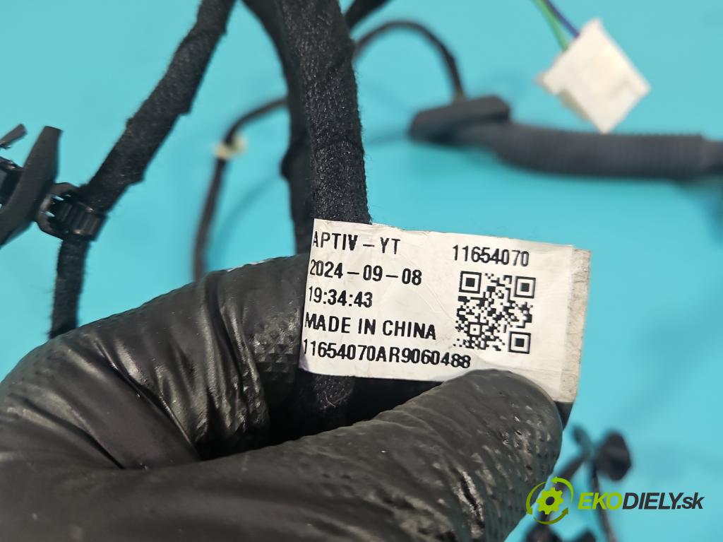 MG MG3  24- 1.5 16V 116 HP manual 85 kW 1495 cm3 5- Zväzok: dvere zadné vľavo: