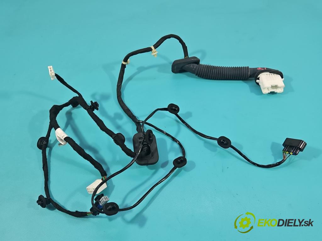 MG MG3  24- 1.5 16V 116 HP manual 85 kW 1495 cm3 5- Zväzok: dvere zadné vľavo: