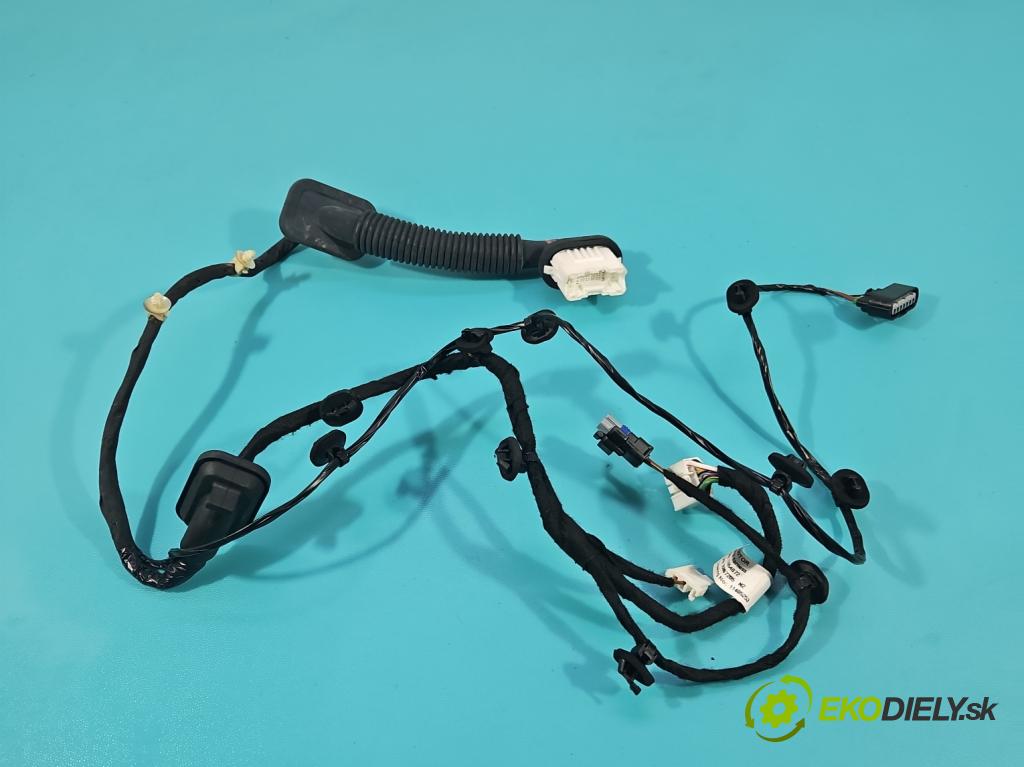 MG MG3  24- 1.5 16V 116 HP manual 85 kW 1495 cm3 5- Zväzok: dvere zadné pravých