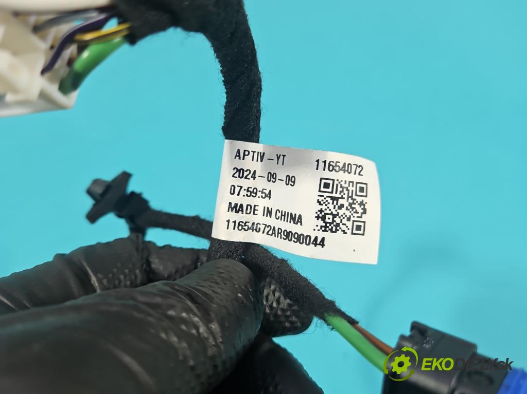 MG MG3  24- 1.5 16V 116 HP manual 85 kW 1495 cm3 5- Zväzok: dvere zadné pravých