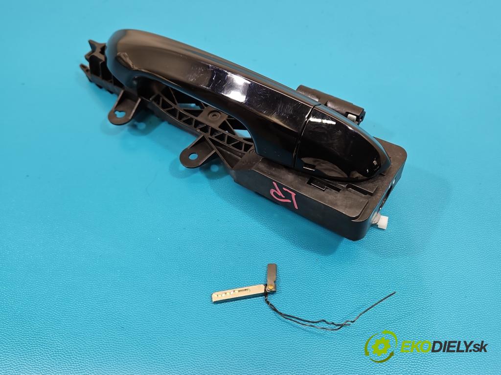 MG MG3  24- 1.5 16V 116 hp manual 85 kW 1495 cm3 5- klika přední levé  (Vnější přední levá klika dveří)