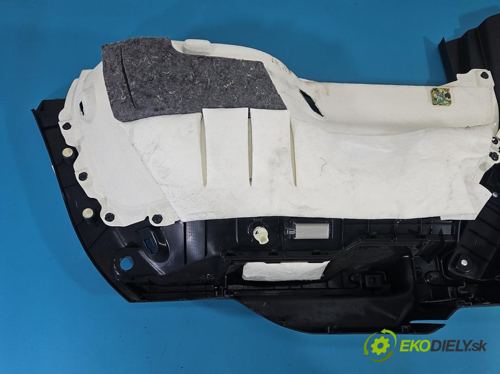 Lexus NX I 2014-2021 2.5 16V 155 HP automatic 114 kW 2494 cm3 5- Čalounictví: kufra: ľavé 64740-78010