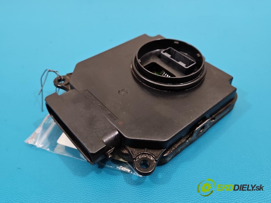 Lexus NX I 2014-2021 2.5 16V 155 HP automatic 114 kW 2494 cm3 5- modul lampy: 31900-70449