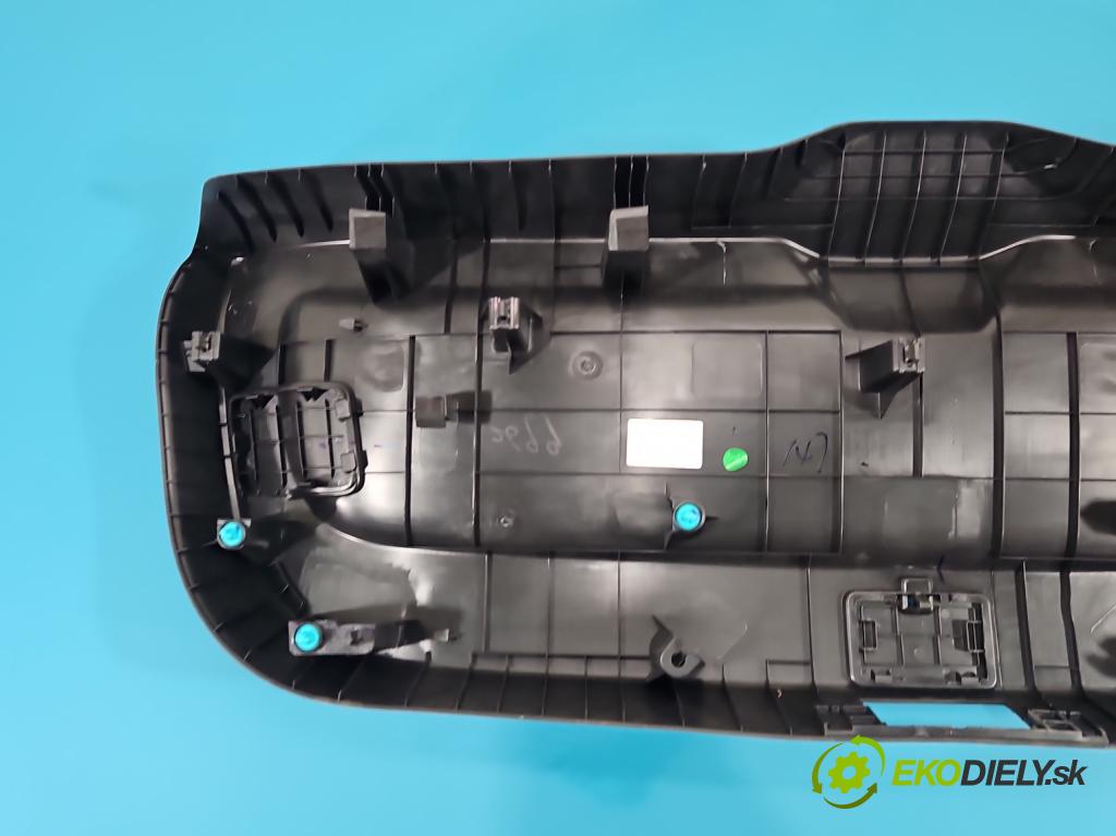 MG MG3 24- 1.5 16V 116 HP manual 85 kW 1495 cm3 5- Čalounictví: kufrové dvere 11198497