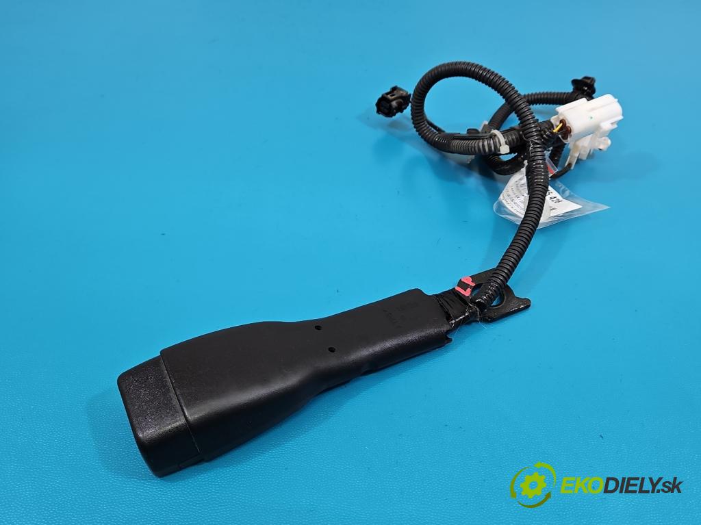 Lexus NX I 2014-2021 2.5 16V 155 hp automatic 114 kW 2494 cm3 5- stěna bezpečnost přední levý 