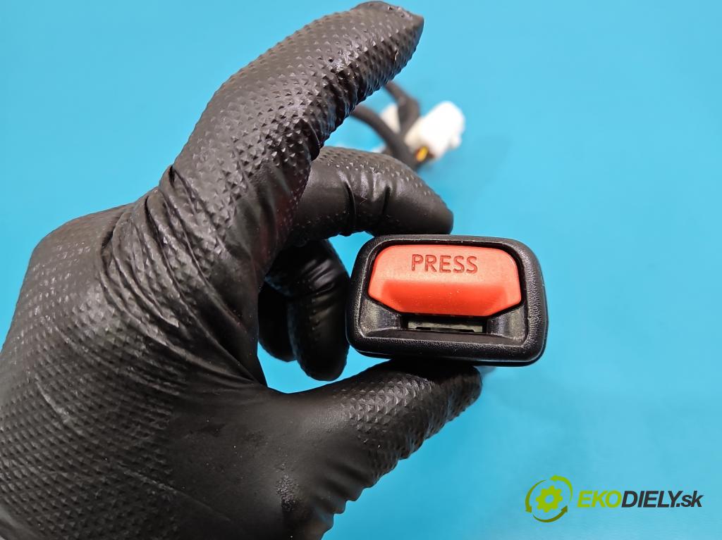 Lexus NX I 2014-2021 2.5 16V 155 HP automatic 114 kW 2494 cm3 5- pas bezpečnosť: predné ľavý