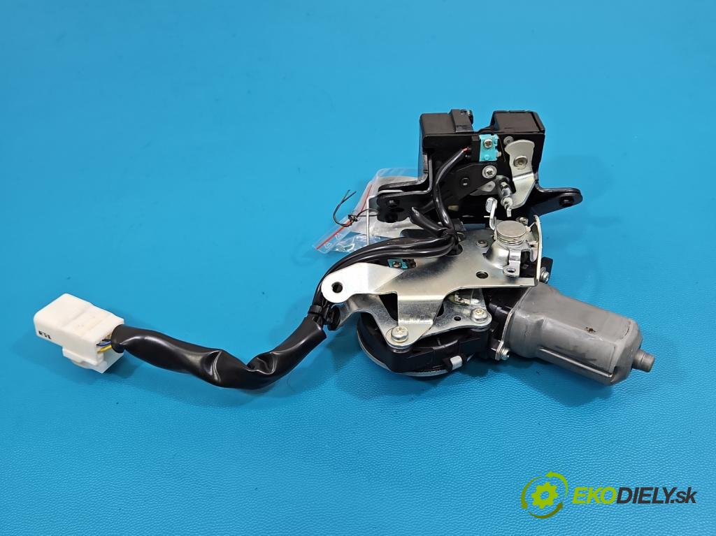 Lexus NX I 2014-2021 2.5 16V 155 HP automatic 114 kW 2494 cm3 5- zámok kufrové dvere zadné 412310-10130