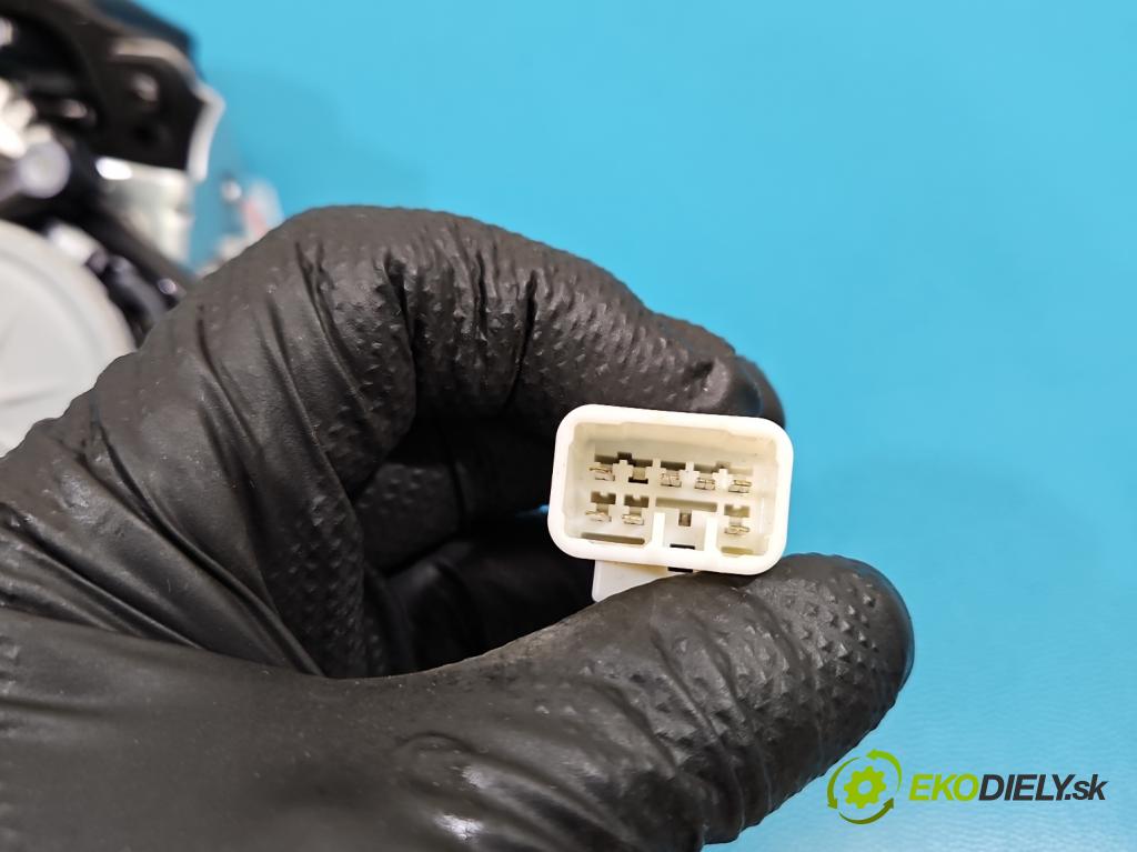 Lexus NX I 2014-2021 2.5 16V 155 HP automatic 114 kW 2494 cm3 5- zámok kufrové dvere zadné 412310-10130