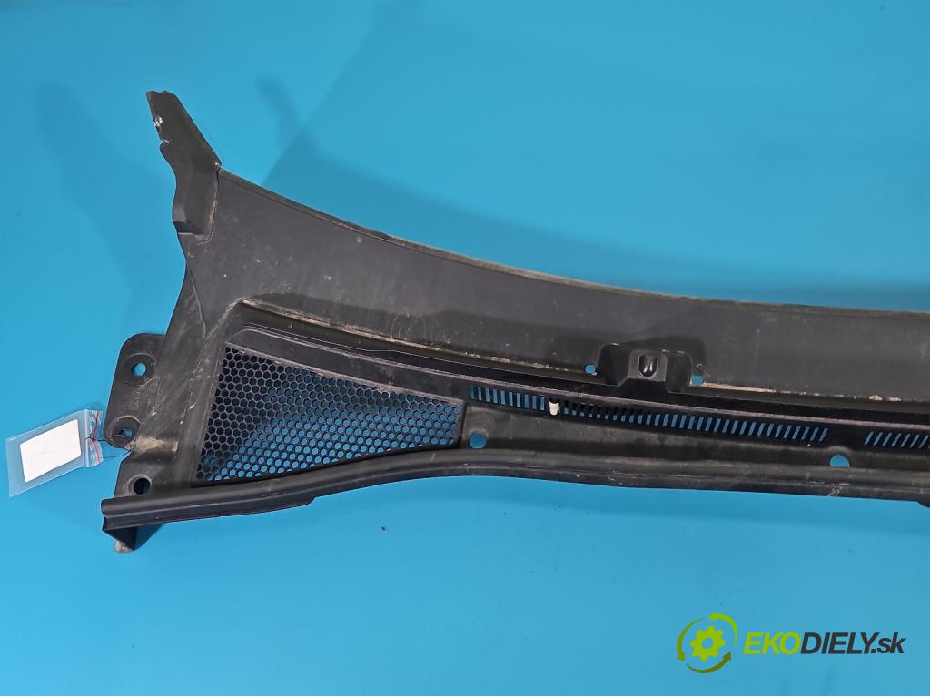 MG MG3  24- 1.5 16V 116 HP manual 85 kW 1495 cm3 5- torpédo 11891785 (Torpédo (plast pod čelným sklom))