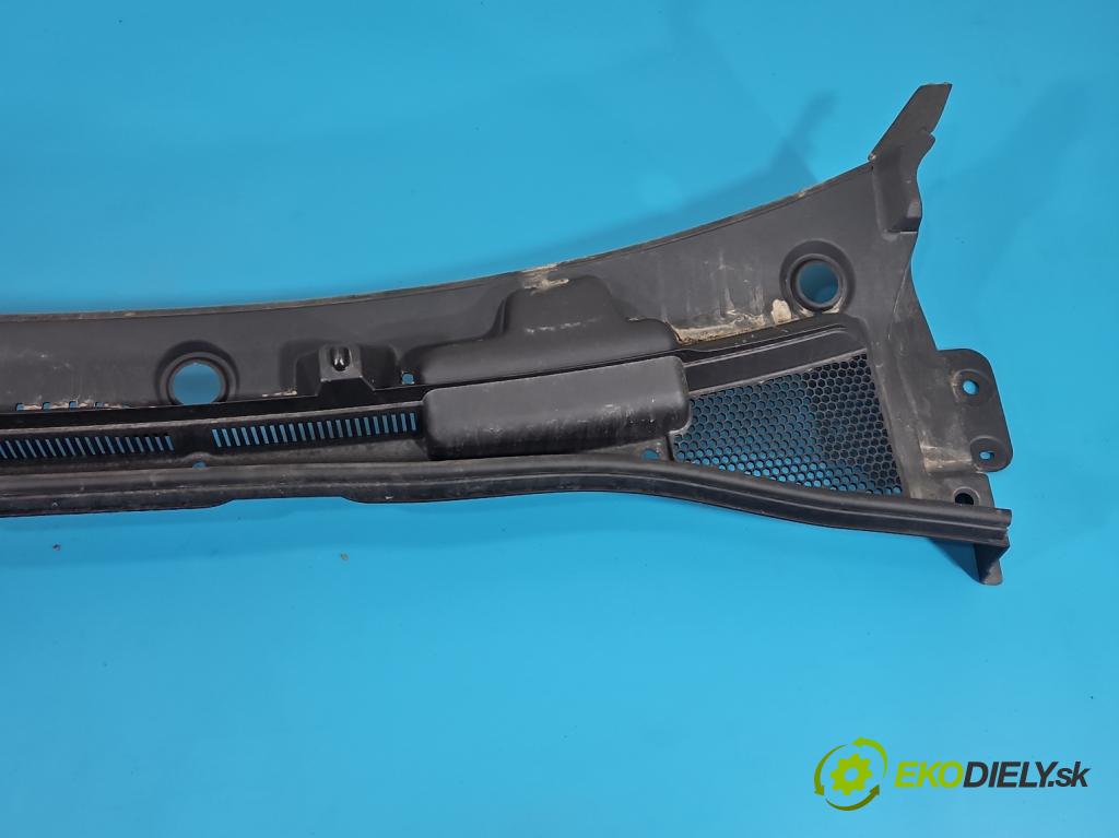 MG MG3  24- 1.5 16V 116 HP manual 85 kW 1495 cm3 5- torpédo 11891785 (Torpédo (plast pod čelným sklom))