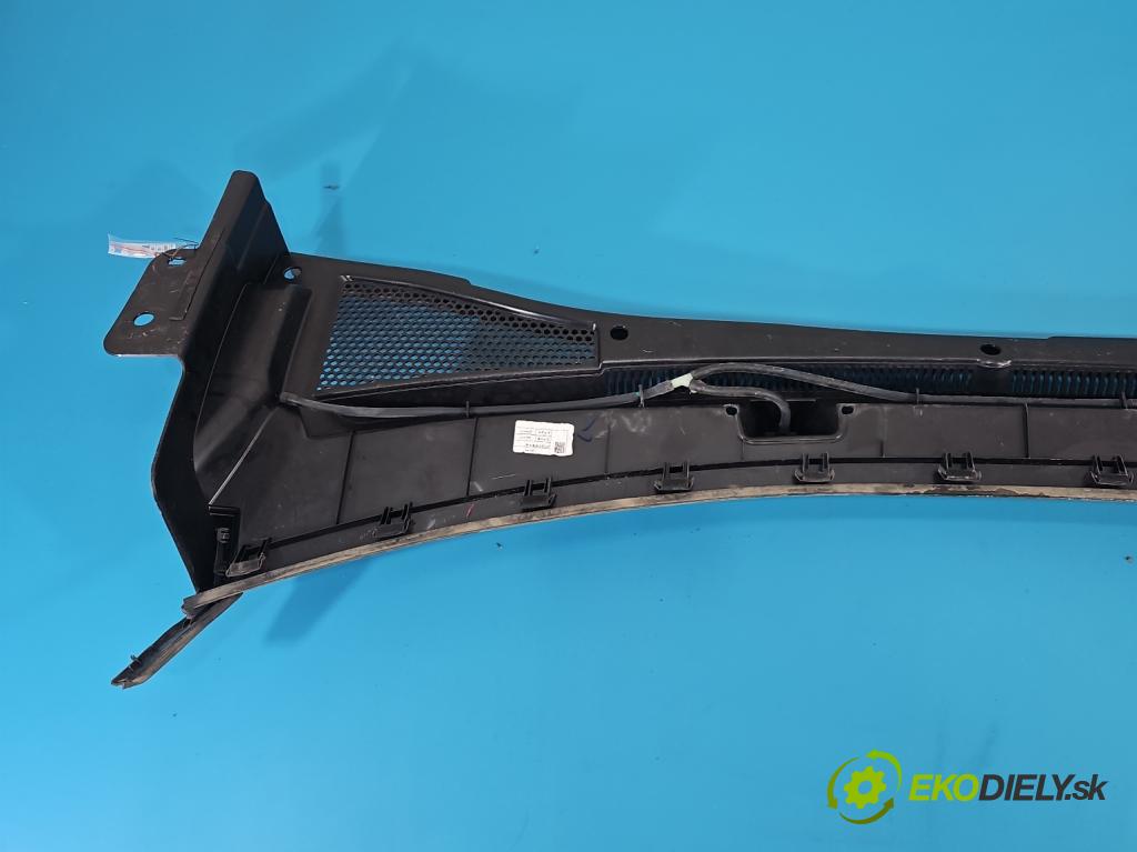 MG MG3  24- 1.5 16V 116 HP manual 85 kW 1495 cm3 5- torpédo 11891785 (Torpédo (plast pod čelným sklom))