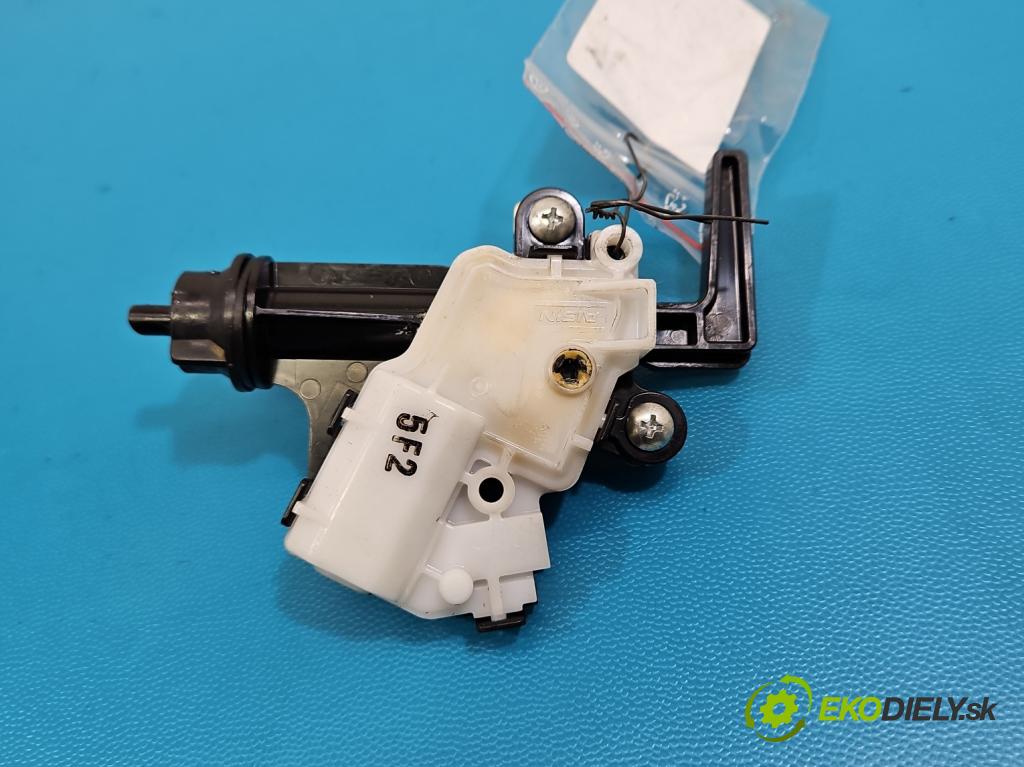 Lexus NX I 2014-2021 2.5 16V 155 hp automatic 114 kW 2494 cm3 5- Aktuátor: bačkory: nalévání paliva