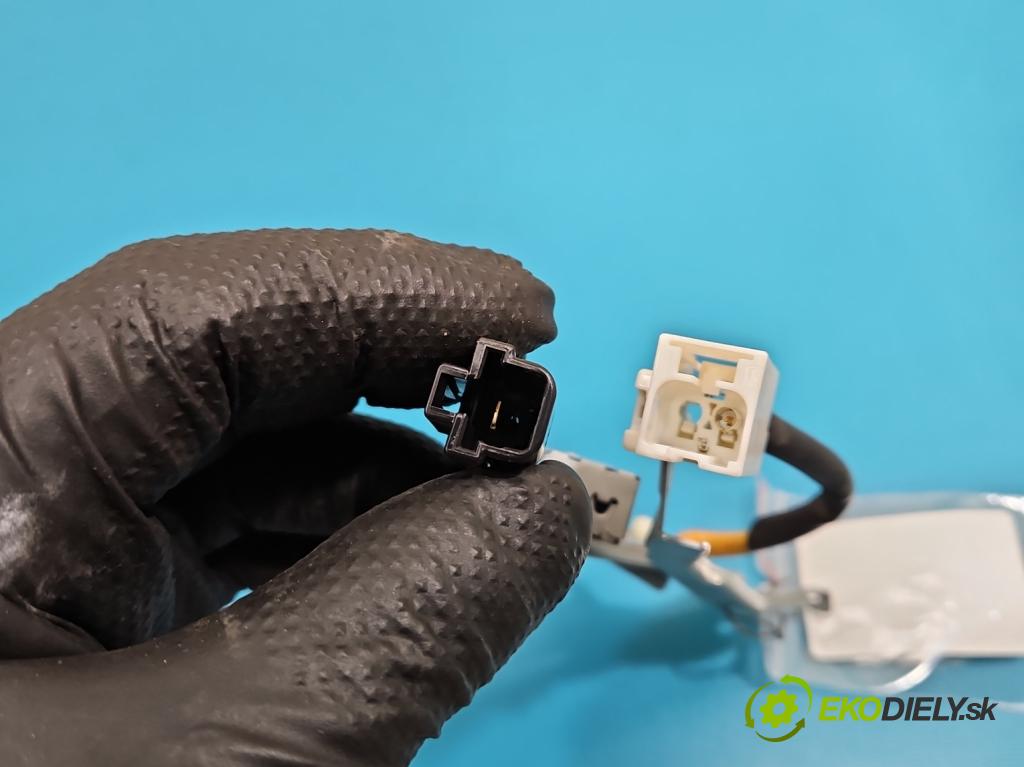 Lexus NX I 2014-2021 2.5 16V 155 HP automatic 114 kW 2494 cm3 5- Antena 86300-78020