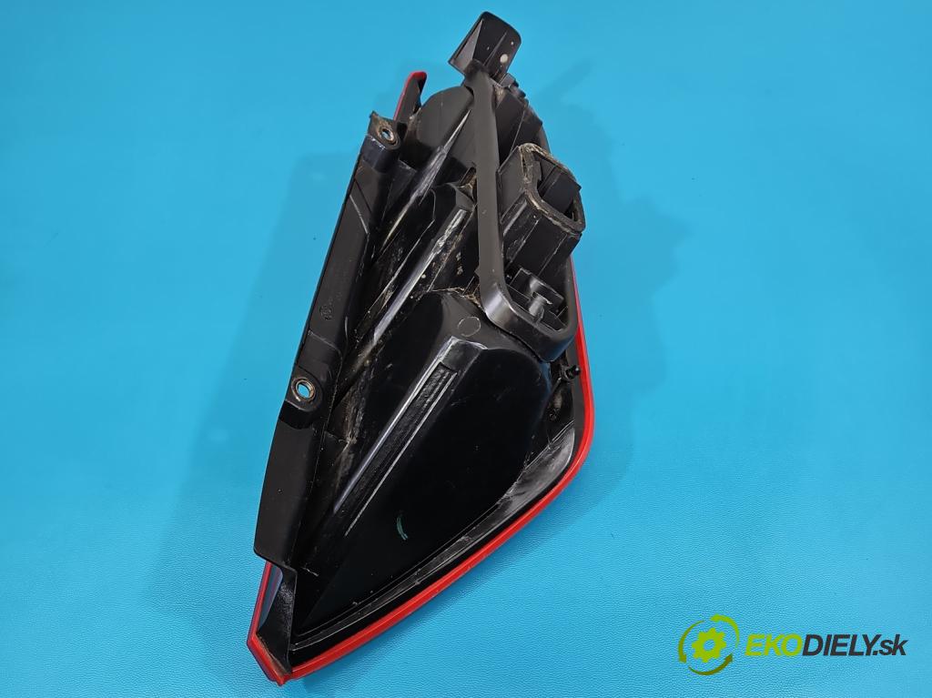 Fiat Punto Grande 1.4 8V 77 hp manual 57 kW 1368 cm3 5- světlo zadní levé 51701589 (Klika dveří ostatní)