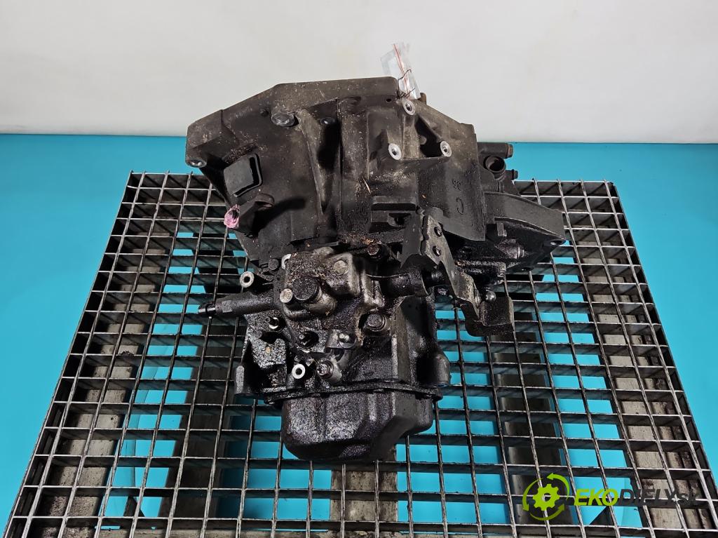 Fiat Punto Grande 1.4 8V 77 HP manual 57 kW 1368 cm3 5- prevodovka stupeň,rýchlosť manual