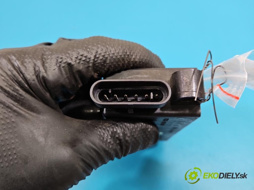 Fiat Punto Grande 1.4 8V 77 HP manual 57 kW 1368 cm3 5- cievka zapaľovacia 55200112 (Zapaľovacia cievka)