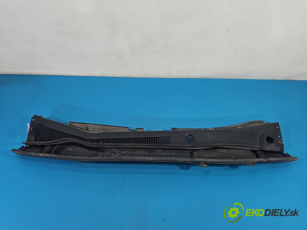 Lexus NX I 2014-2021 2.5 16V 155 hp automatic 114 kW 2494 cm3 5- torpédo 55708-78010 (Plast pod čelním sklem)