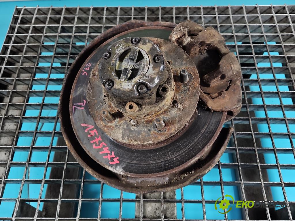 Daihatsu Feroza 1.6 16V 95 hp manual 70 kW 1589 cm3 3- náboj levé  (Náboj kola)